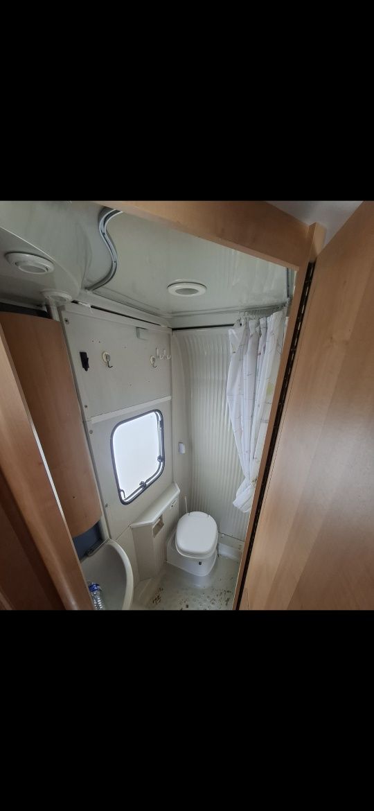 Autocaravana perfilada burstner impecável sem uso de Interiores