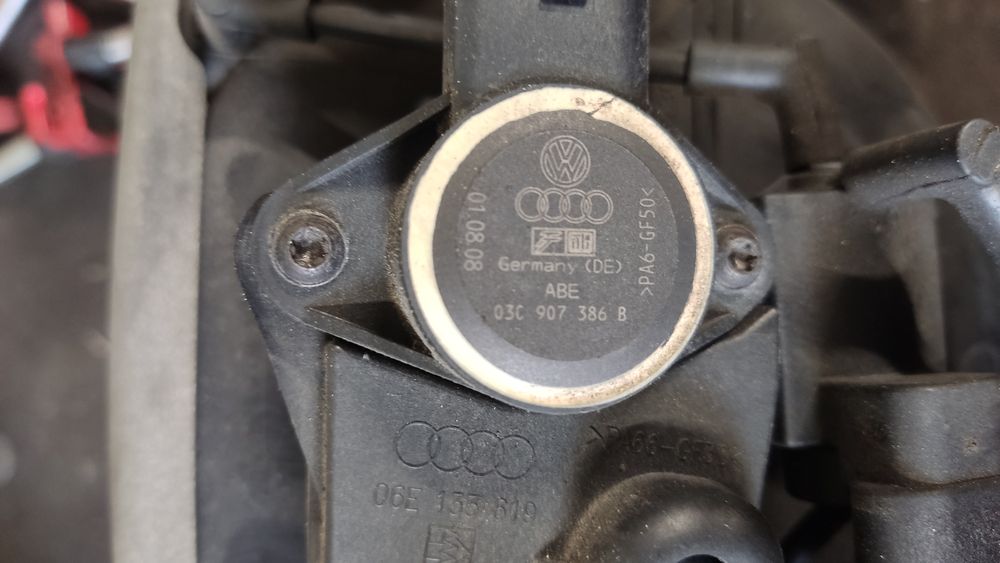 Kolektor ssący powietrza audi a4 b8 a5 8t 3.2 fsi v6