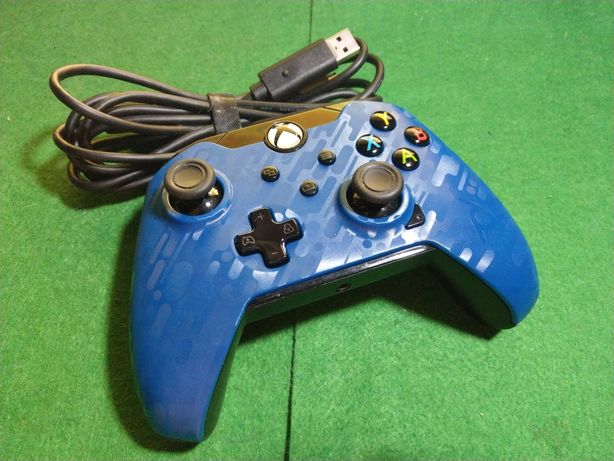 PDP Kontroler przewodowy Xbox PC Pad Niebieski moro Camo