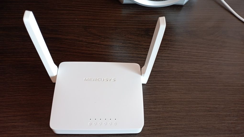 WI- FI роутер Mercysis.