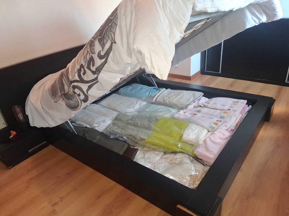 Cama de casal, elevatória.  Paços de Ferreira