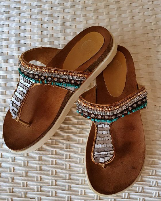 Chinelos Boho FootBed com Missangas
