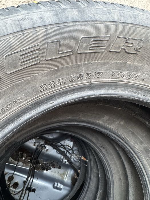 Продам резину всесезонную 225/65r17