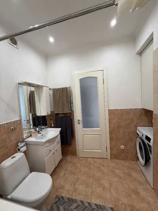 Продам трехкомнатную с ремонтом 77м2 район Госпром Центр 88666