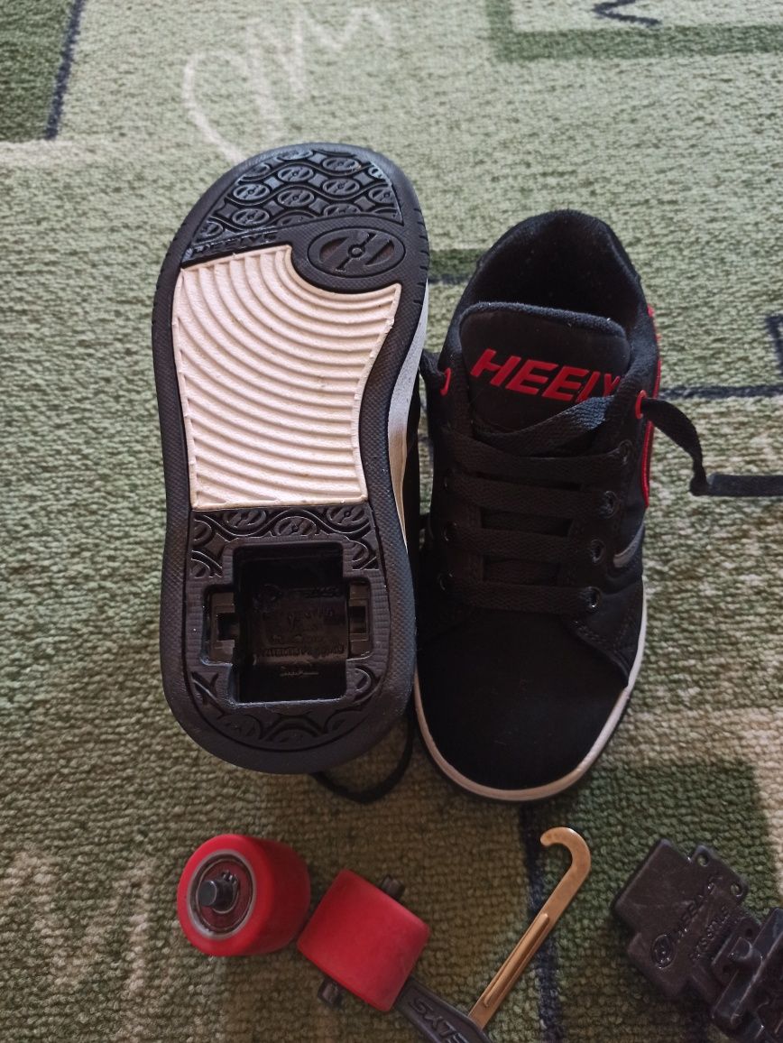 Кроссовки " HEELYS "