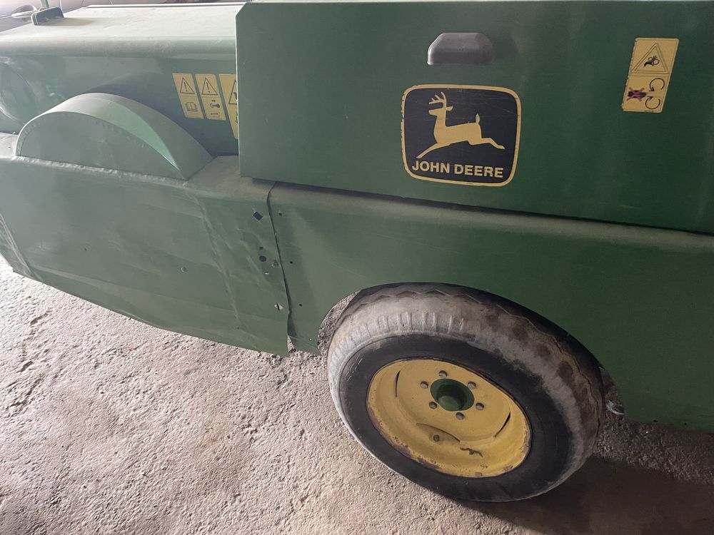 Enfardadeira John Deer