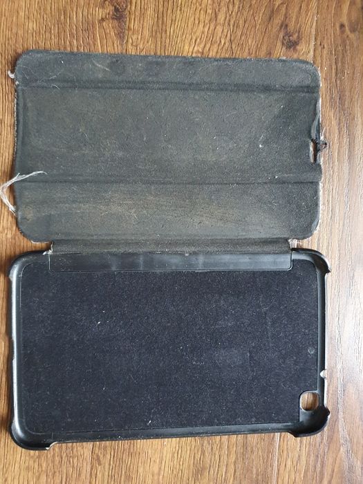 Tablet Samsung Galaxy Tab 3 SM-T311 wraz z etui - nie włącza sie