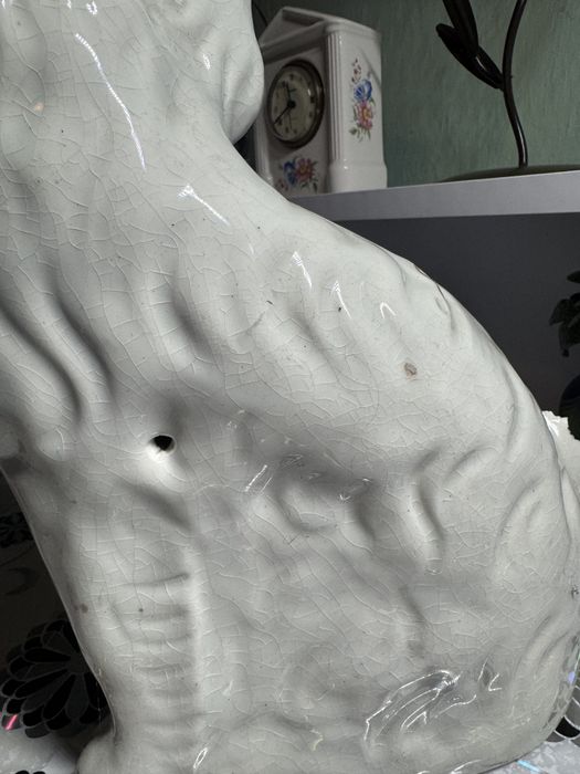 Антикварна статуетка собаки