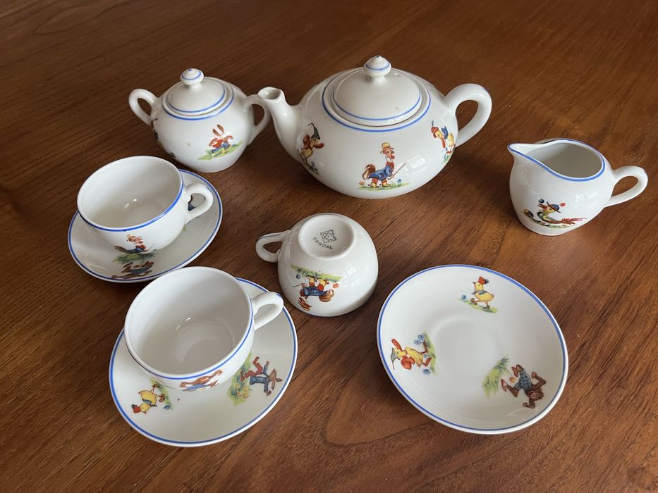 Serviço de chá de brincar de cerâmicado Candal