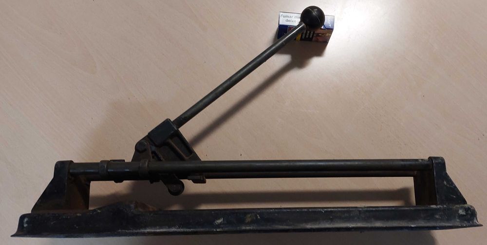 Máquina de Cortar Azulejo (Vintage)