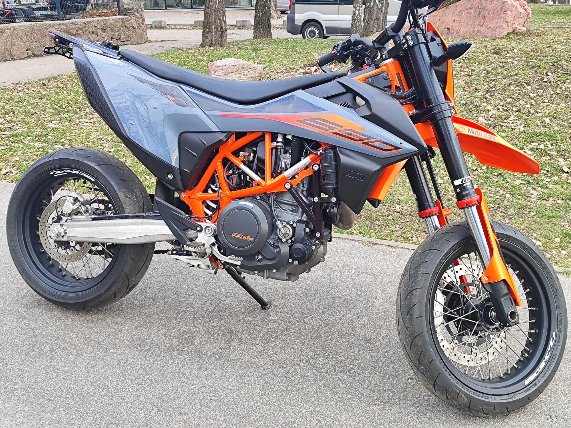 Мотоцикл KTM SMC 690R 2021 год, б/у (7 000 км)