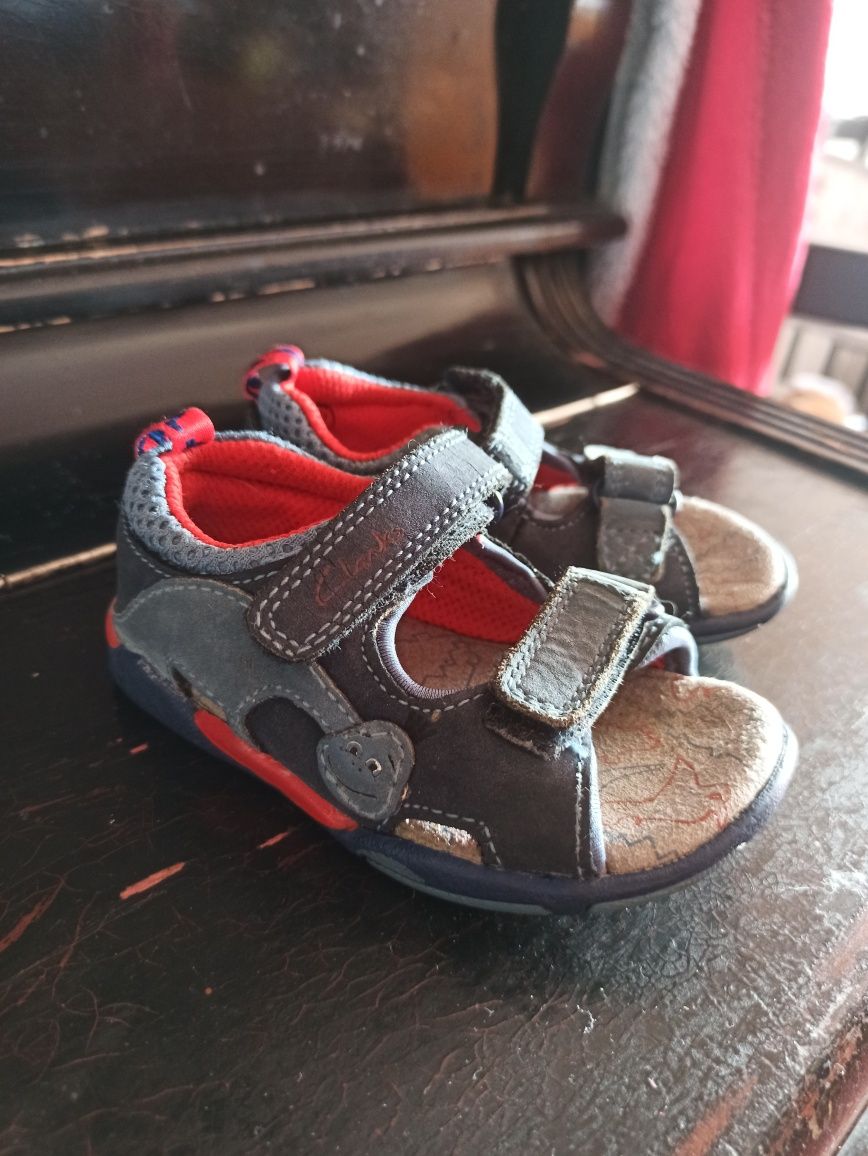 Сандалі босоніжки Clarks 21 розмір 13 см
