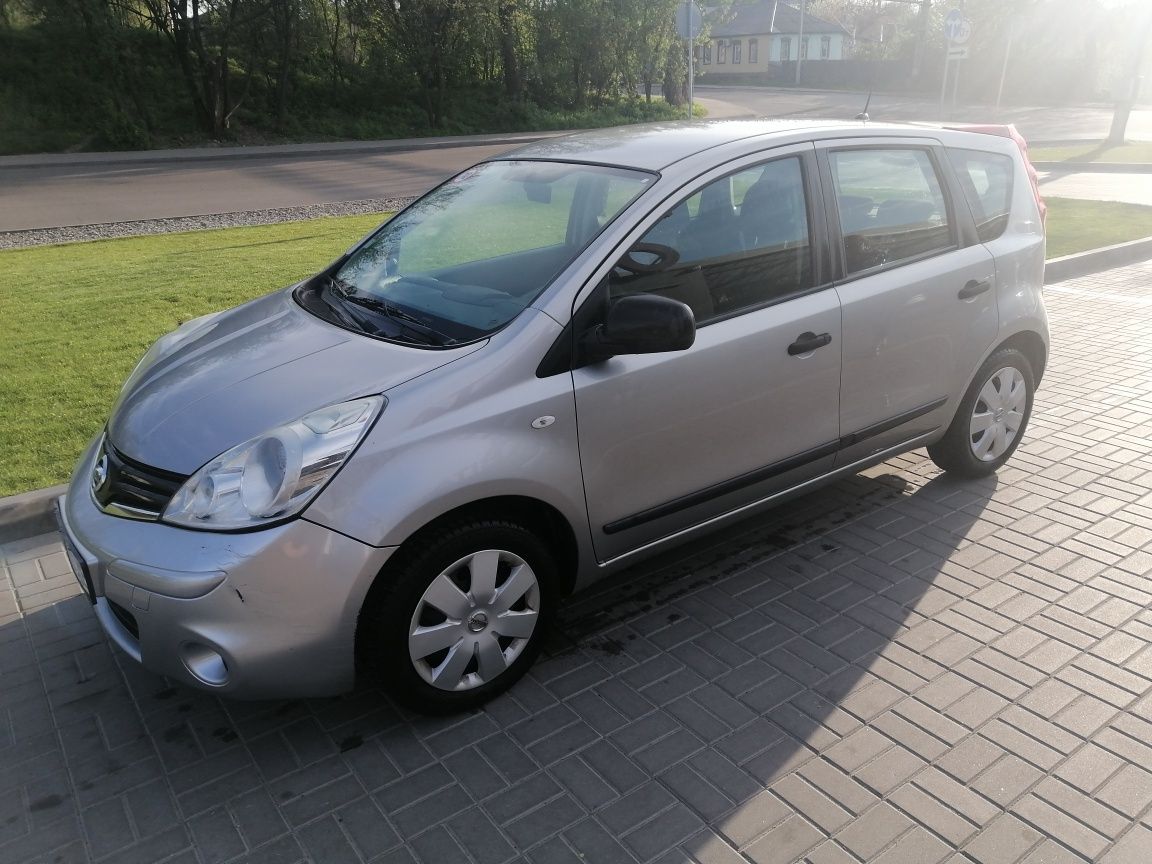 Ніссан Нота Ниссан Нота Nissan note