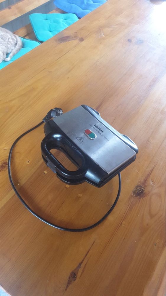 Бутербродниця Tefal