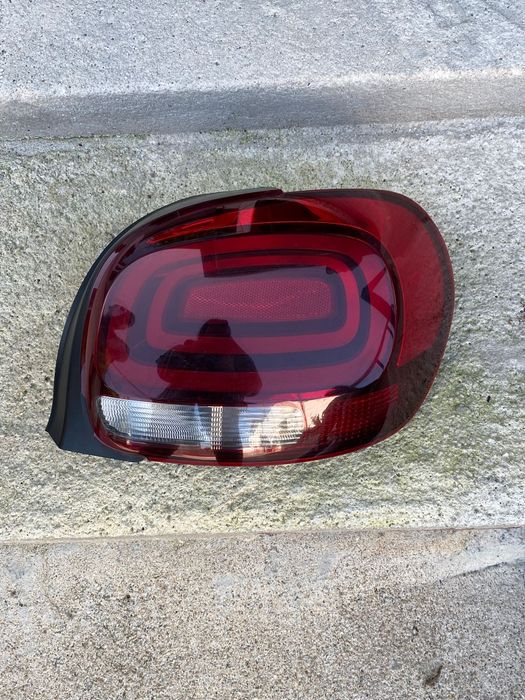 Farol traseiro citroen C3