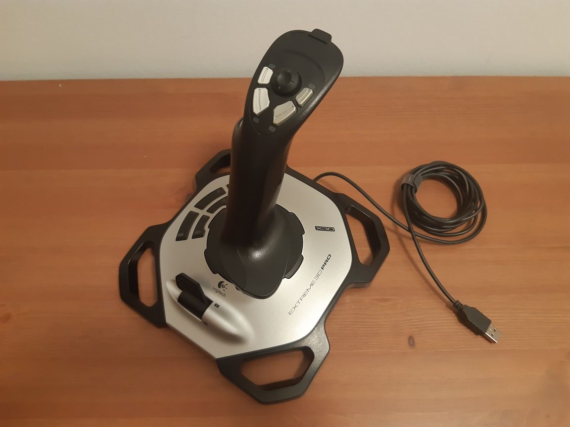 Joystick Logitech Extreme 3D Pro