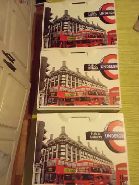 Sapateira em melanina