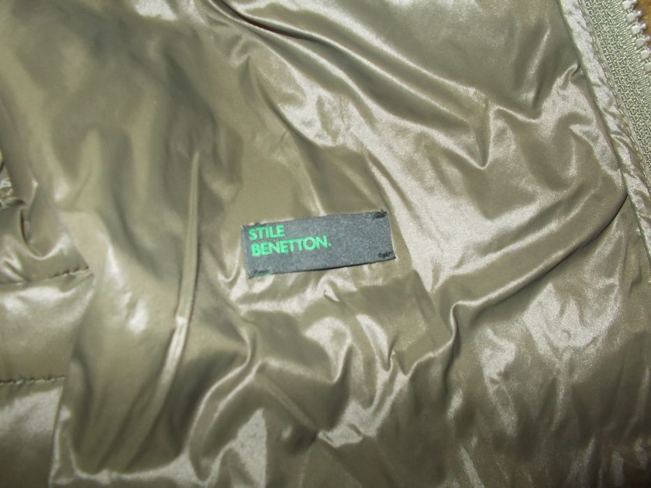 Продаю классную ВЕСЕНЮЮ куртку Benetton на подростка 12-13 лет