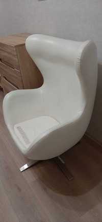 Дизайнерське крісло Егг Egg (Яйце) біла екошкіра