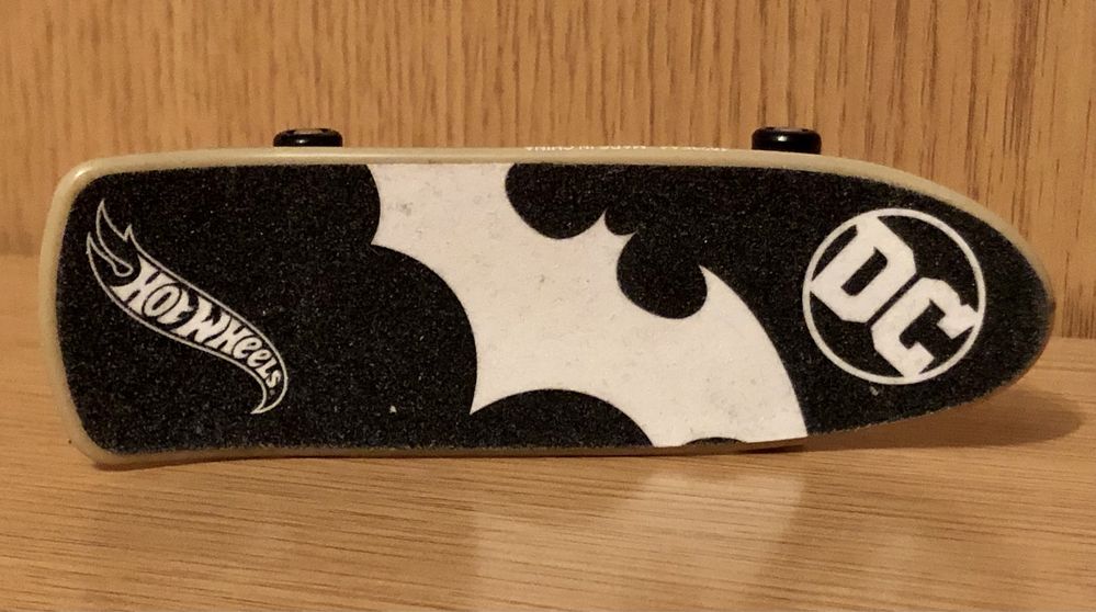 Tech Deck ( Finger Skate ) Batman Hotweels