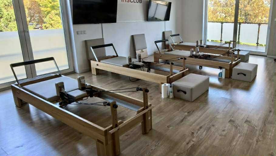 Otwórz własne studio Pilates z reformerami