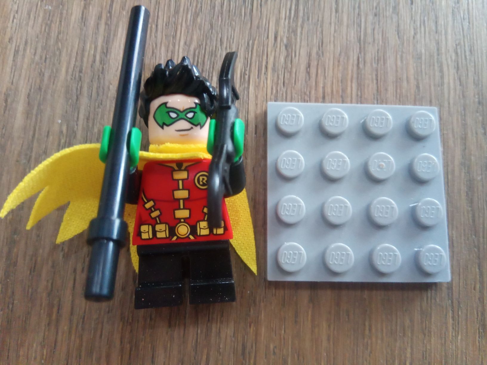 Figurka LEGO Super Heroes Robin sh651 broń podstawka kolekcja
