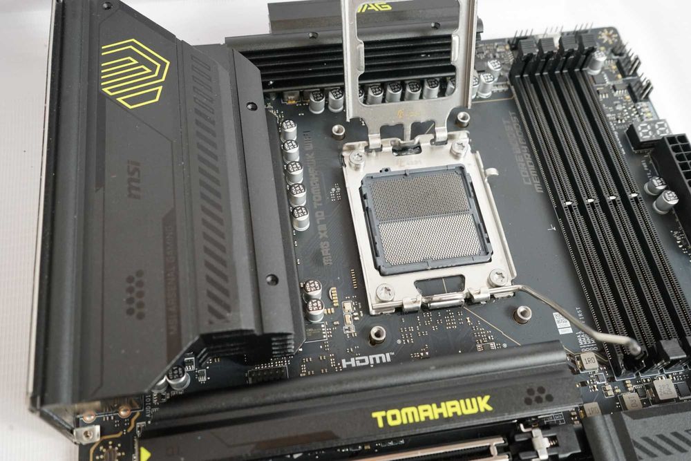 Материнська плата MSI MAG X870 TOMAHAWK WIFI