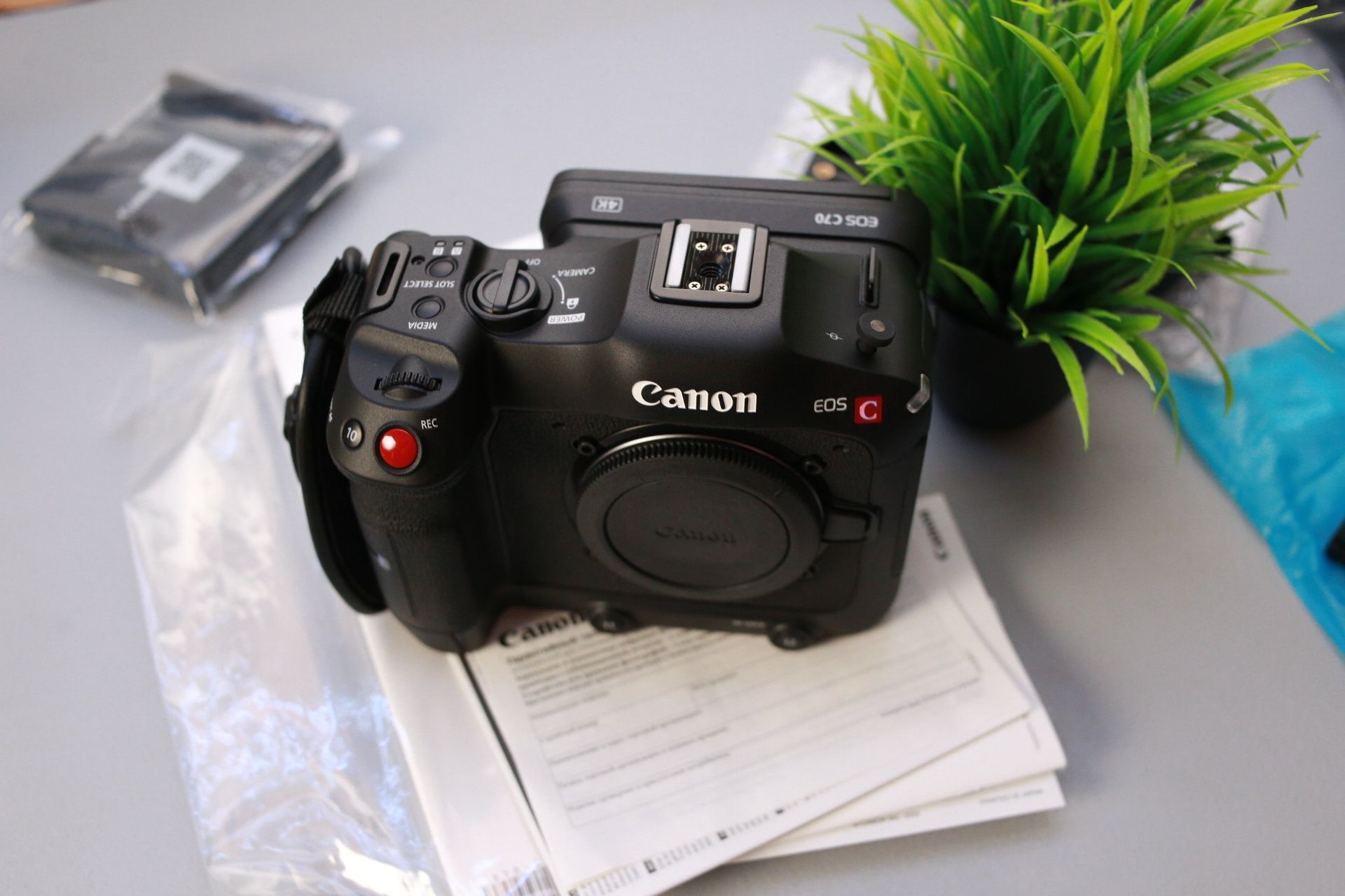 Нова Canon C70 +  краща за sony fx3 та r5c