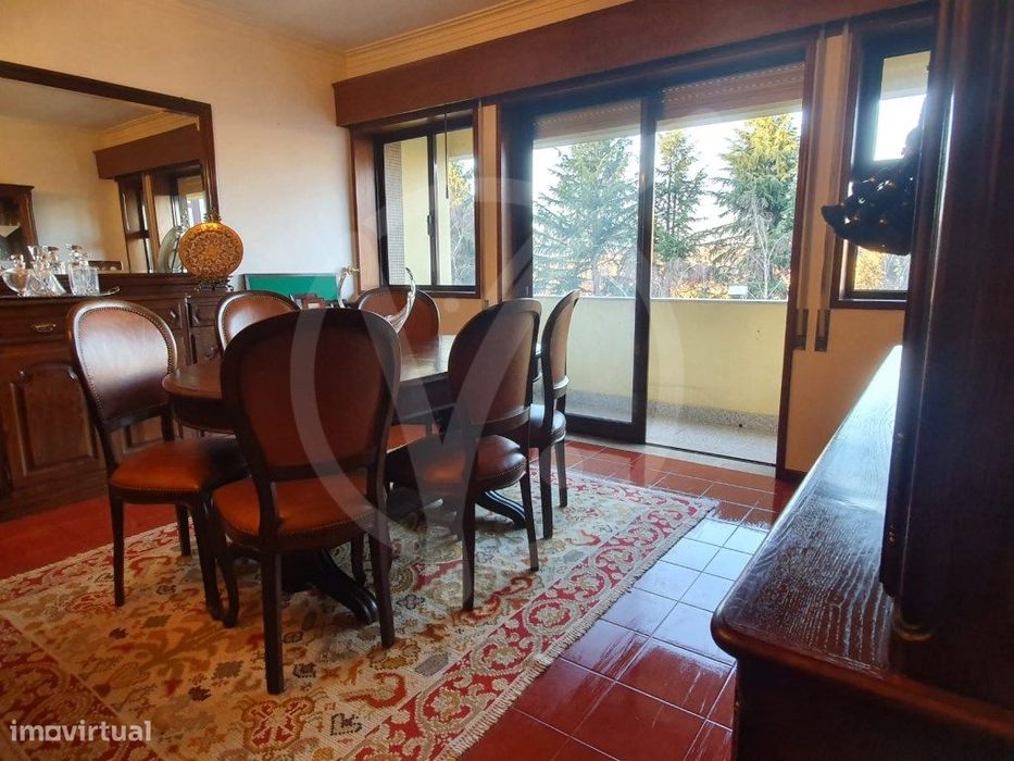 Excelente T3 no centro da cidade de Guimarães - Garagem e arrumos