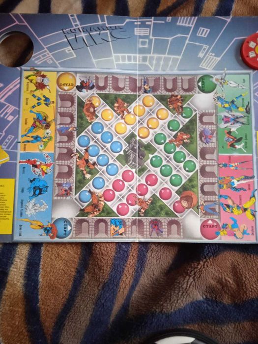 Книга игр с супергероями Marvel ( 6 игр)