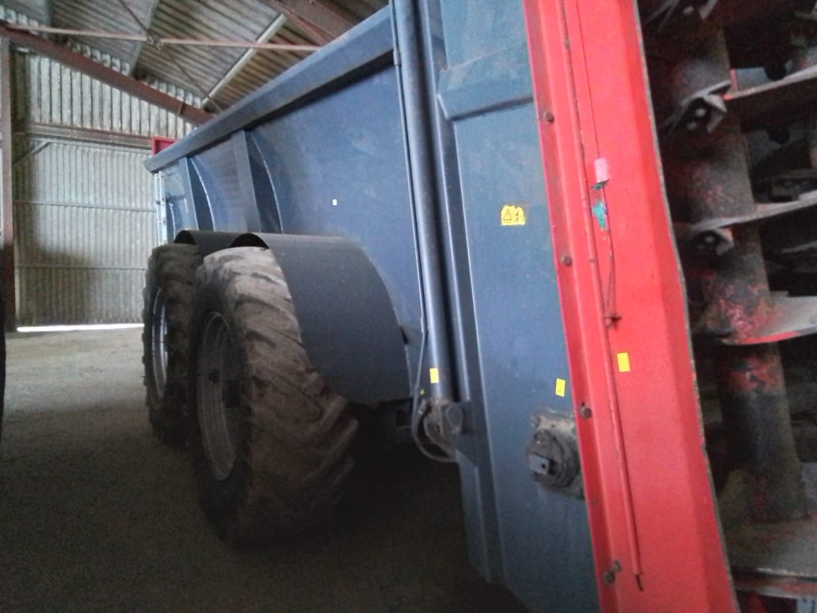 Rozrzutnik obornika Bonneau Trichet 22m3 . Tandem, Resor, Hydraulika.