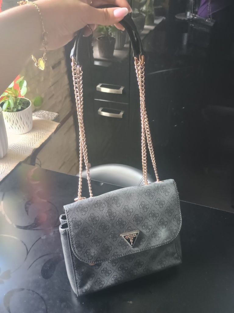 Torebka Guess czarna