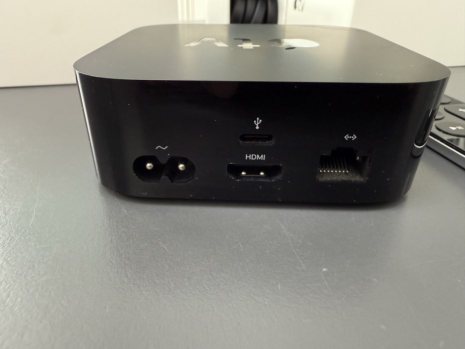 Приставка Apple TV 4 (32GB) a1625