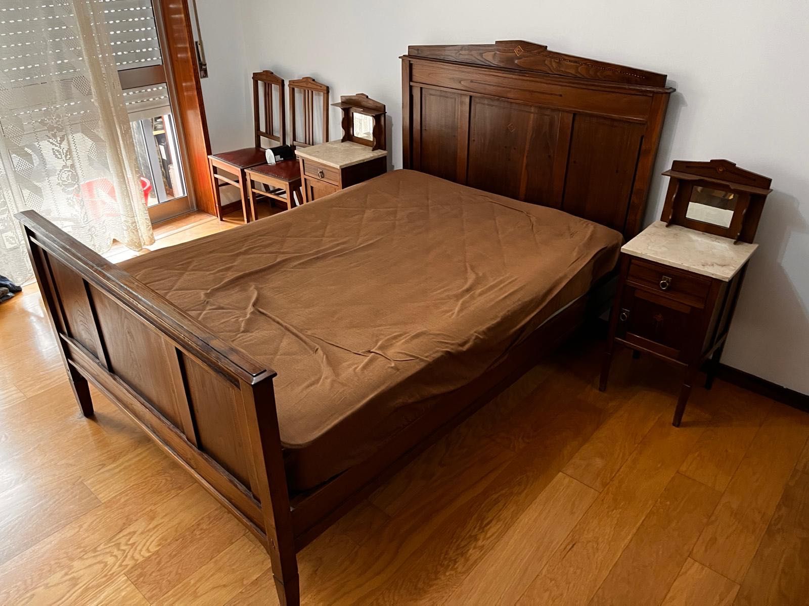 Mobilia quarto casal antiga