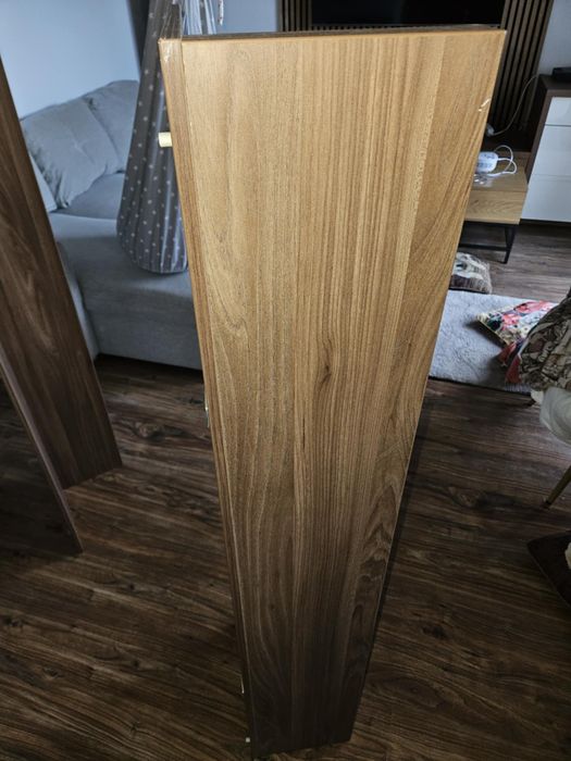 Sprzedam 4- półki w dobrym stanie.
Wymiary: 148 × 34 × 25 cm.

Sprzeda