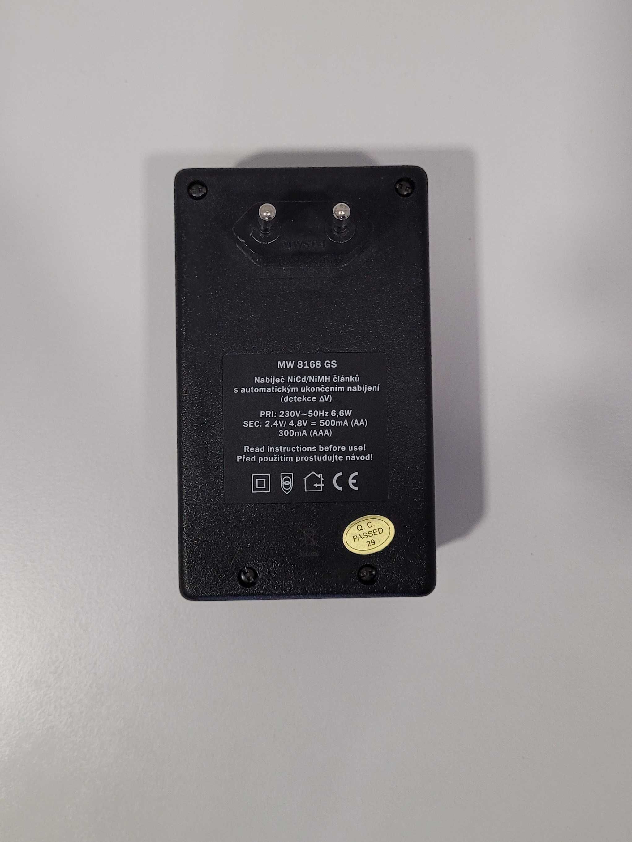 Automatyczna ładowarka do akumulatorów AA i AAA MW 8168 GS