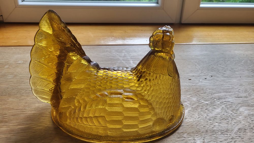 Kura duża miodowa góra 21 cm HSG Ząbkowice Drost

Tylko przedmiot