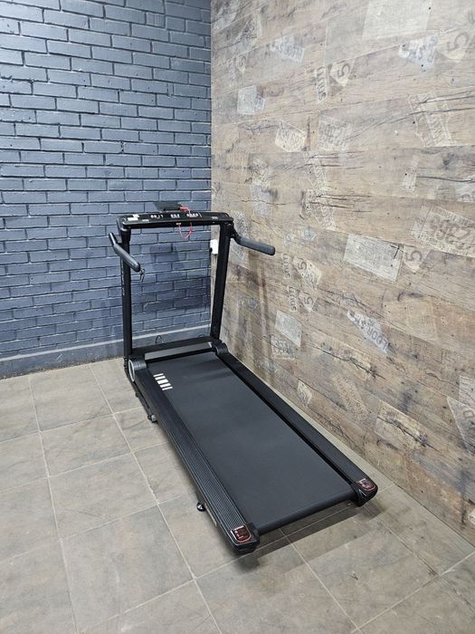 Бігова доріжка Hammer Q. Vadis 7.0 5162.Вибір понад 100 шт.Доставка.
Т