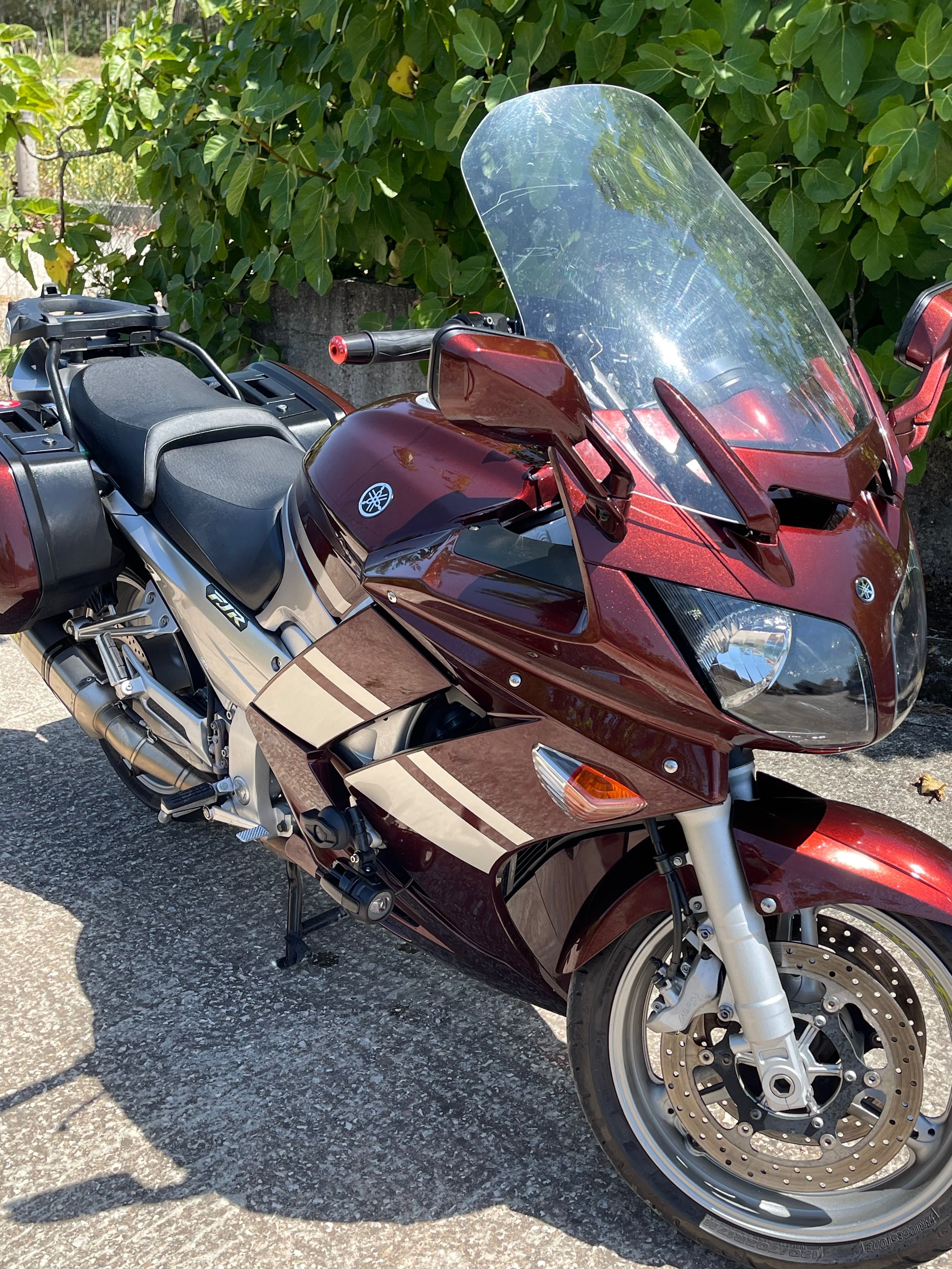 FJR como nova para venda