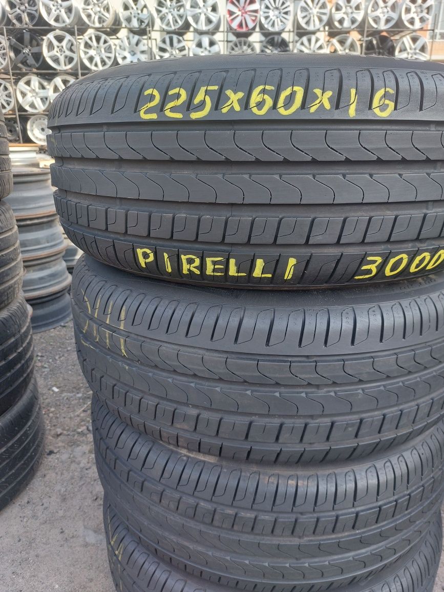 225 60 R16 Pirelli Cinturato P7