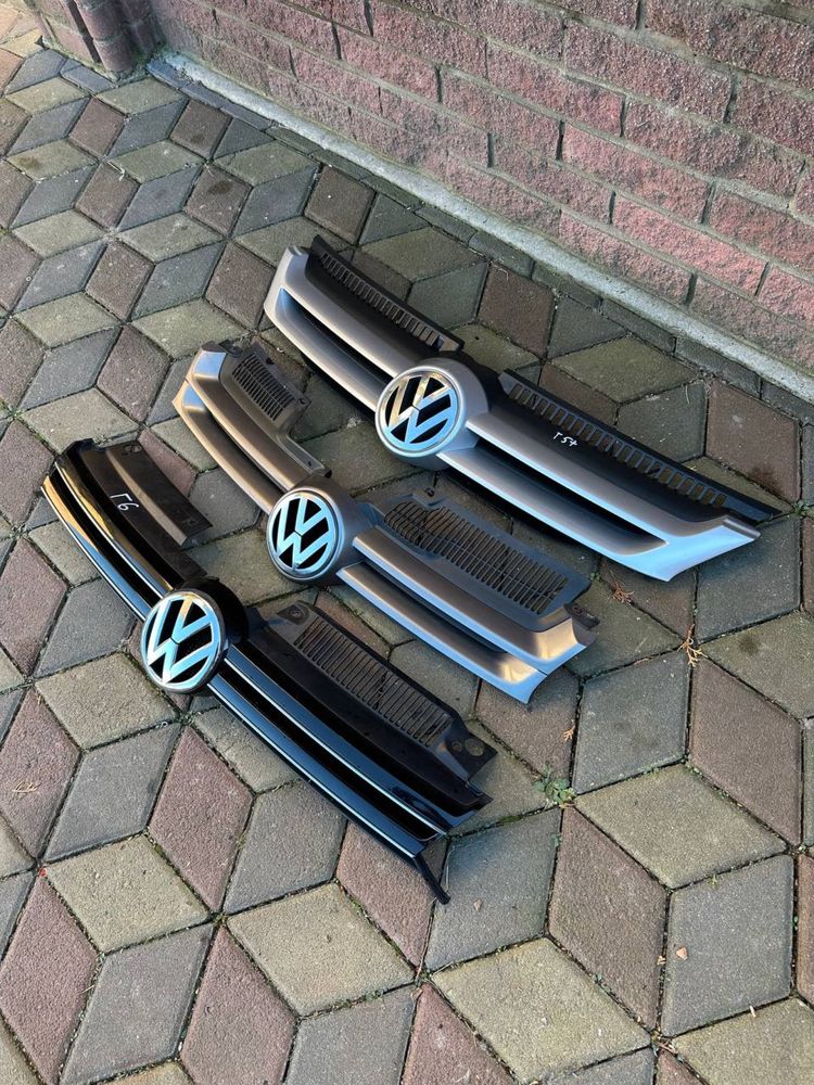 Решітка бампера передня VW Volkswagen Golf 5 Golf 5 + Plus