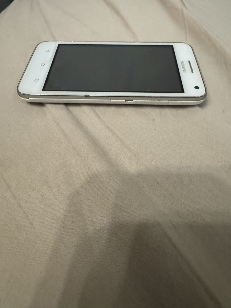 Telefon komurkowy HUAWEI Y360-U61  Y3