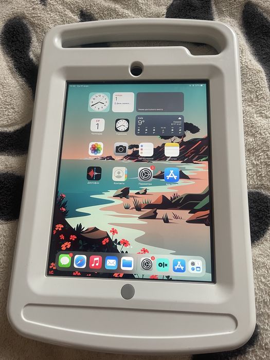 Ipad air 2 для ютуб,чохол/док станція для дитини