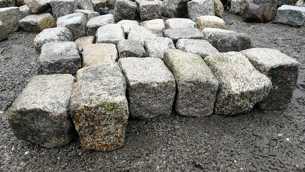 kostka granitowa, rustykalna, stara, ok 18cm/20cm dostępne 4 tyś ton