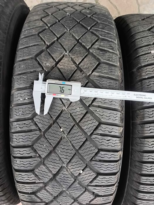 Koła aluminiowe  Toyota 18" z oponami zimowymi Continental