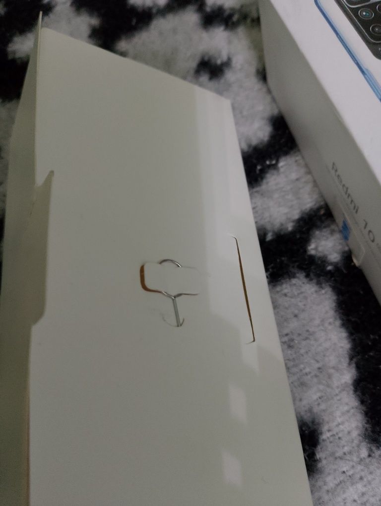 Pudełko Redmi 10 plecki i igła zestaw