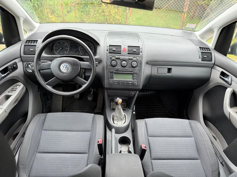 Vw touran 2.0 tdi , sprawna klima bez rdzy , jedzi idealnie