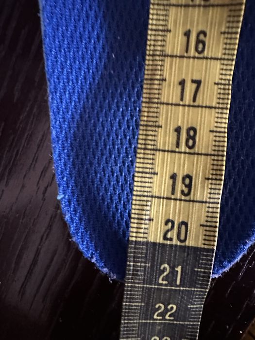 Кросівки Адідас.