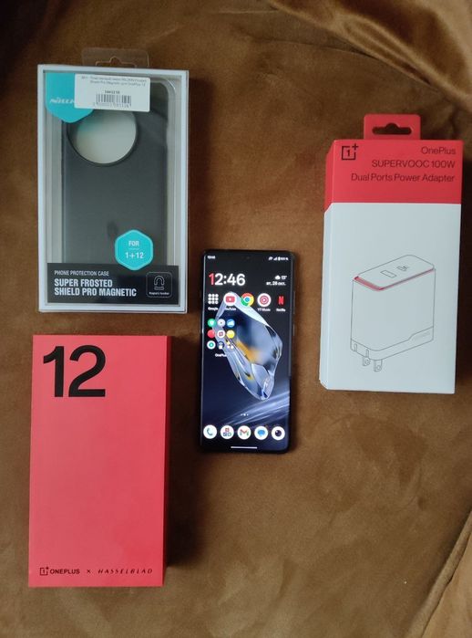 OnePlus 12 16/512Gb Global + чехол + зарядное 100W.
