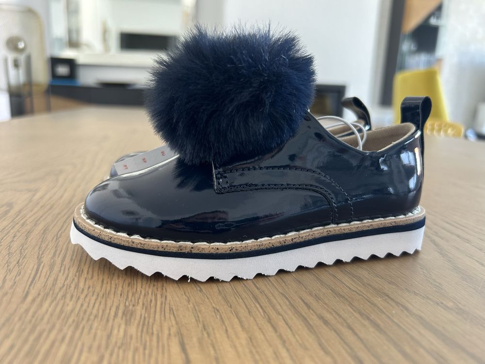 Sapatos de Verniz com Pompom para Menina, Azul Escuro